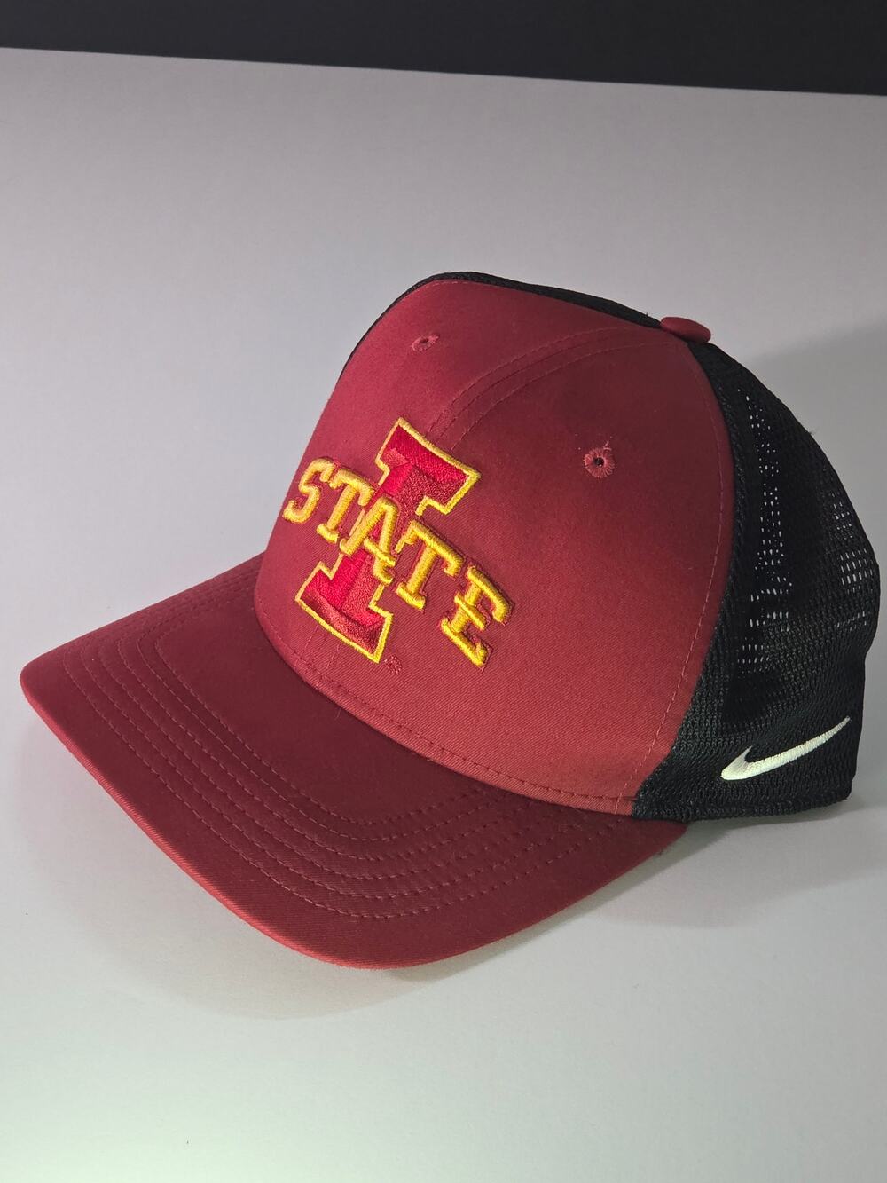 Nike Iowa State Cyclones Classic99 Dri-FIT Hat Red Black Mesh Flex Cap NCAA